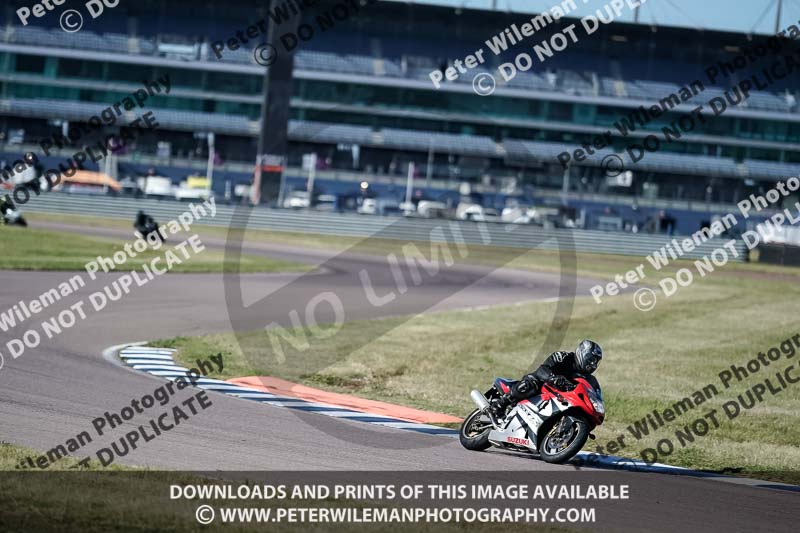 Rockingham no limits trackday;enduro digital images;event digital images;eventdigitalimages;no limits trackdays;peter wileman photography;racing digital images;rockingham raceway northamptonshire;rockingham trackday photographs;trackday digital images;trackday photos